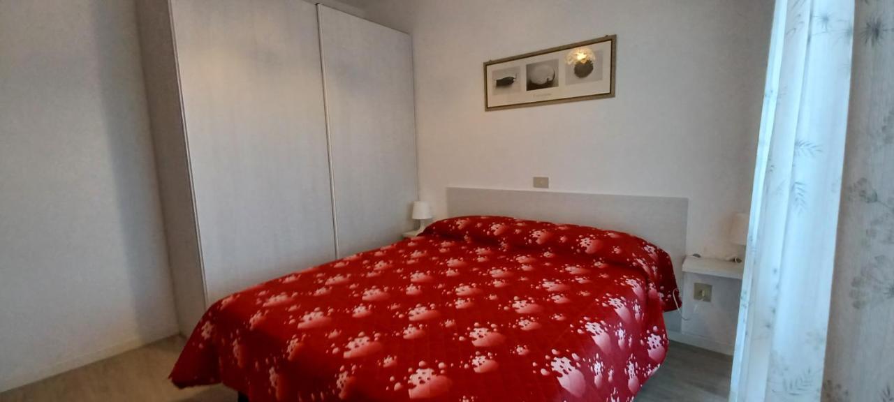 Casa Bivi - Apartments With 1 And 2 Bedrooms - Click Here For More Availabilities Lignano Sabbiadoro Buitenkant foto