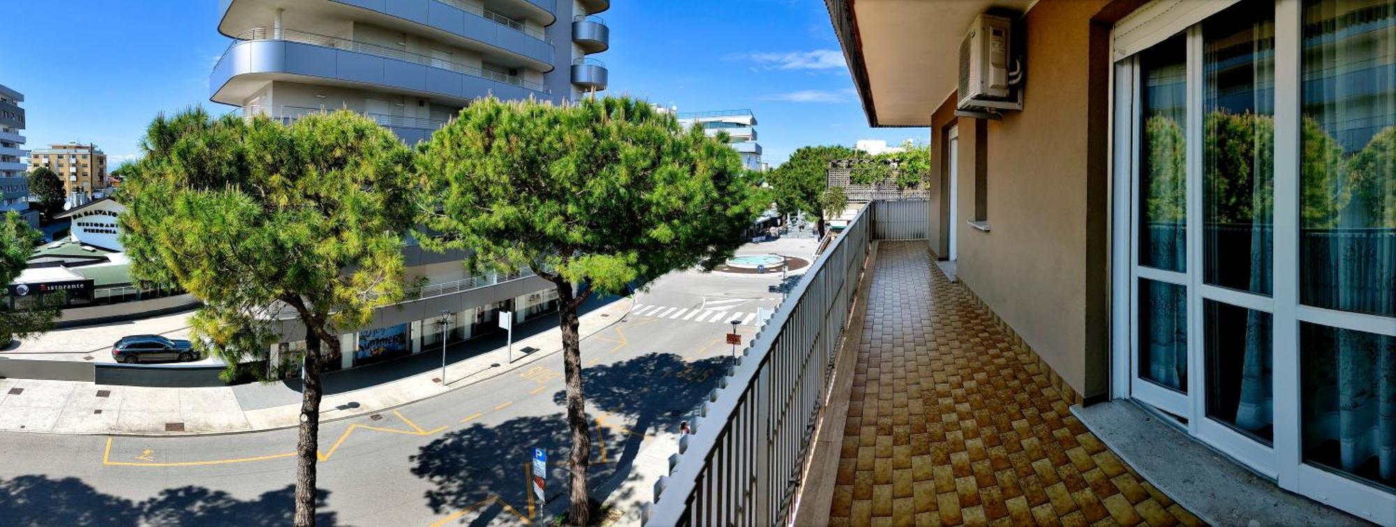Casa Bivi - Apartments With 1 And 2 Bedrooms - Click Here For More Availabilities Lignano Sabbiadoro Buitenkant foto
