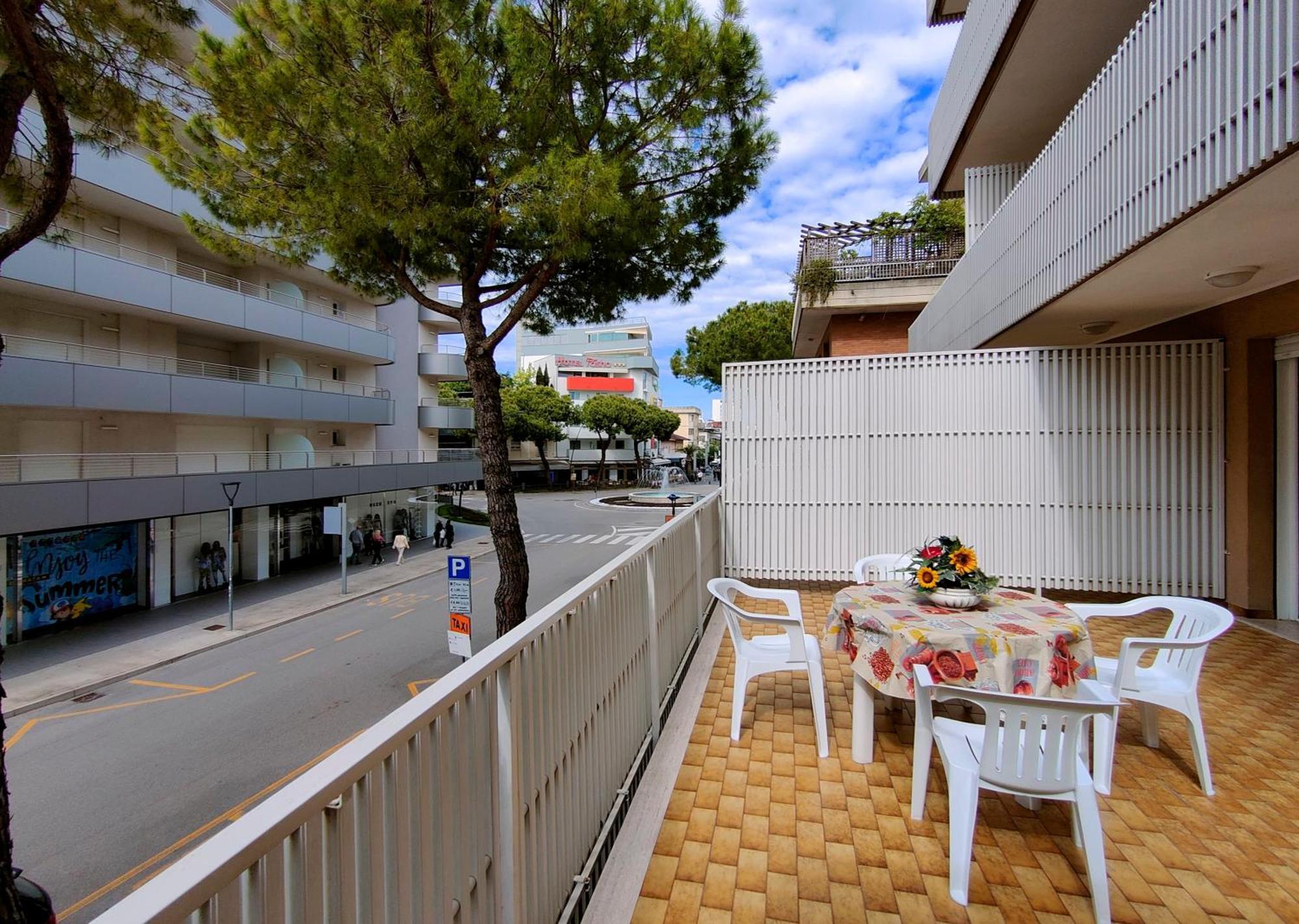 Casa Bivi - Apartments With 1 And 2 Bedrooms - Click Here For More Availabilities Lignano Sabbiadoro Buitenkant foto