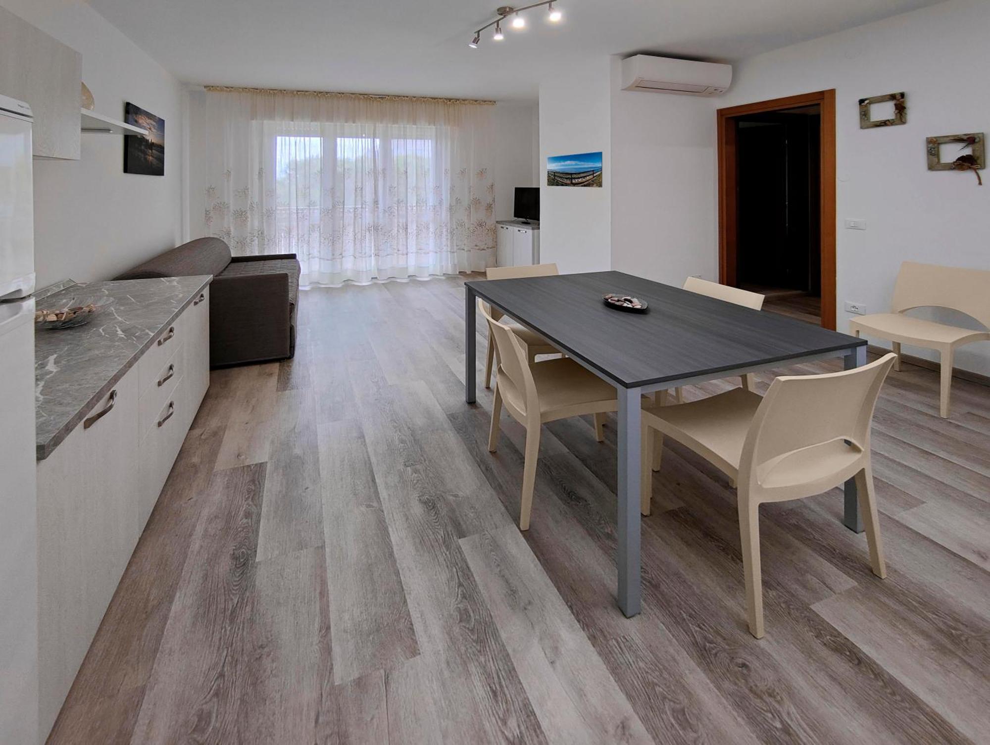 Casa Bivi - Apartments With 1 And 2 Bedrooms - Click Here For More Availabilities Lignano Sabbiadoro Buitenkant foto